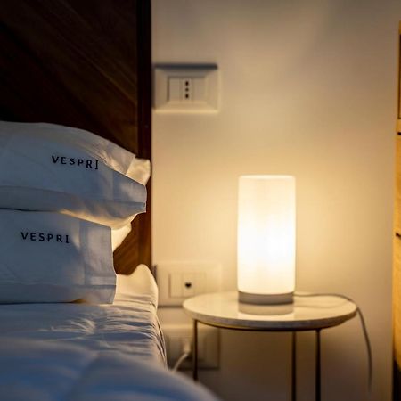 Vespri Apartments Palermo Bagian luar foto